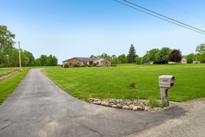 W Beechwood Rd-S2305-002.jpg