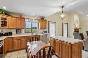 W Beechwood Rd-S2305-029.jpg