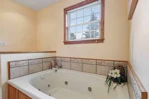 W Beechwood Rd-S2305-039.jpg