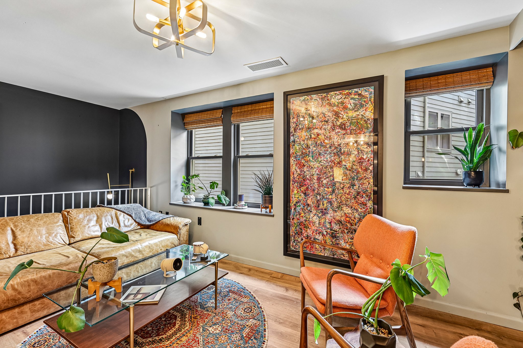 16th St 104-S1510-010.jpg