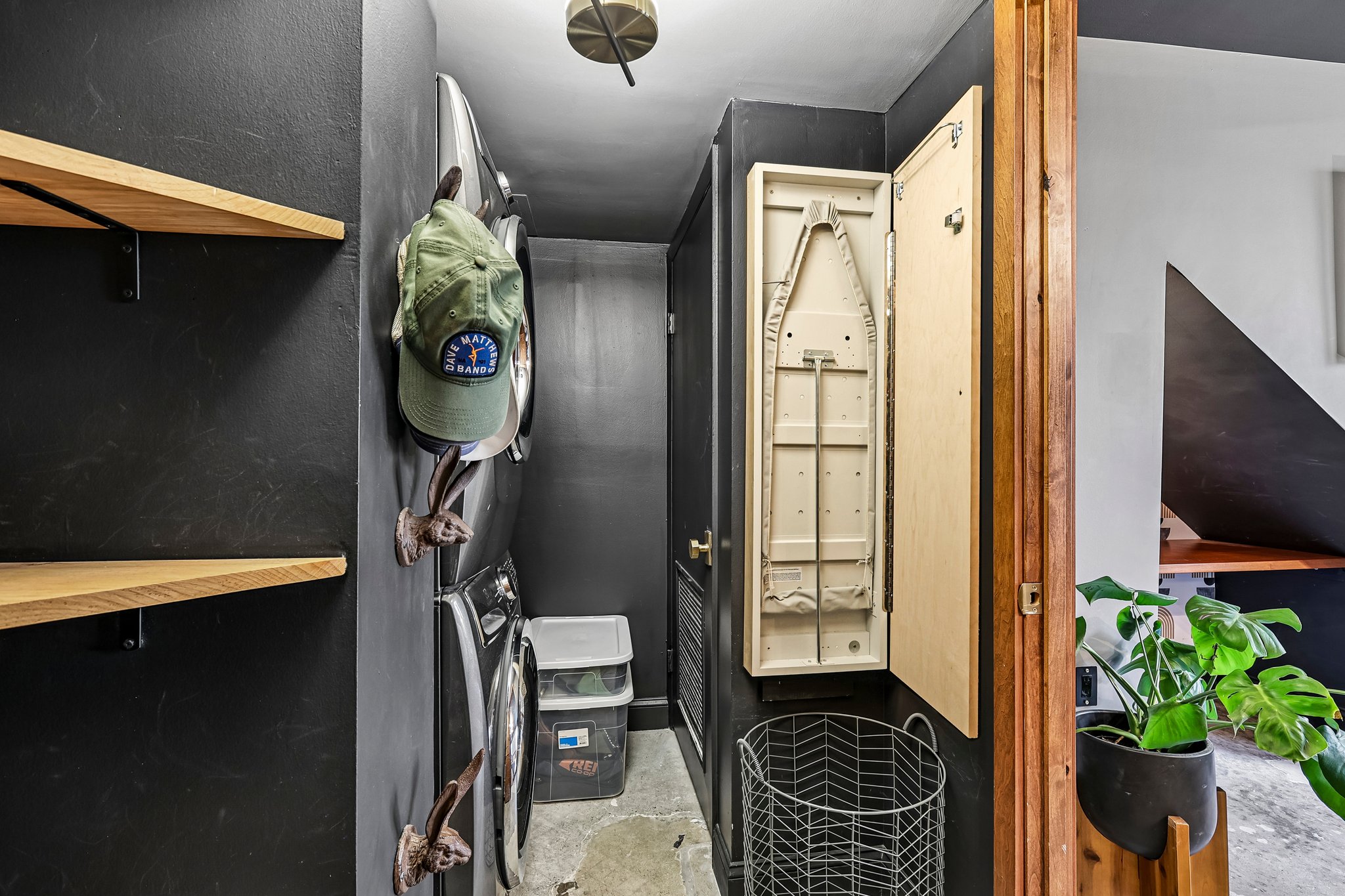 16th St 104-S1510-027.jpg