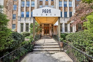 16th St 104-S1510-002.jpg