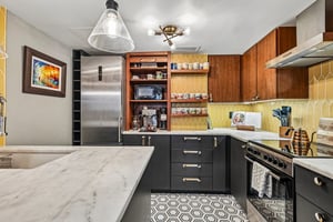 16th St 104-S1510-017.jpg
