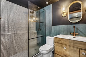 16th St 104-S1510-025.jpg