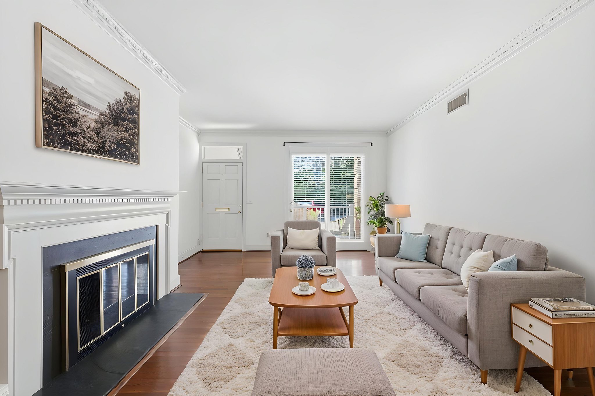 Selwyn Ave 11 furniture removed virtually staged.jpeg