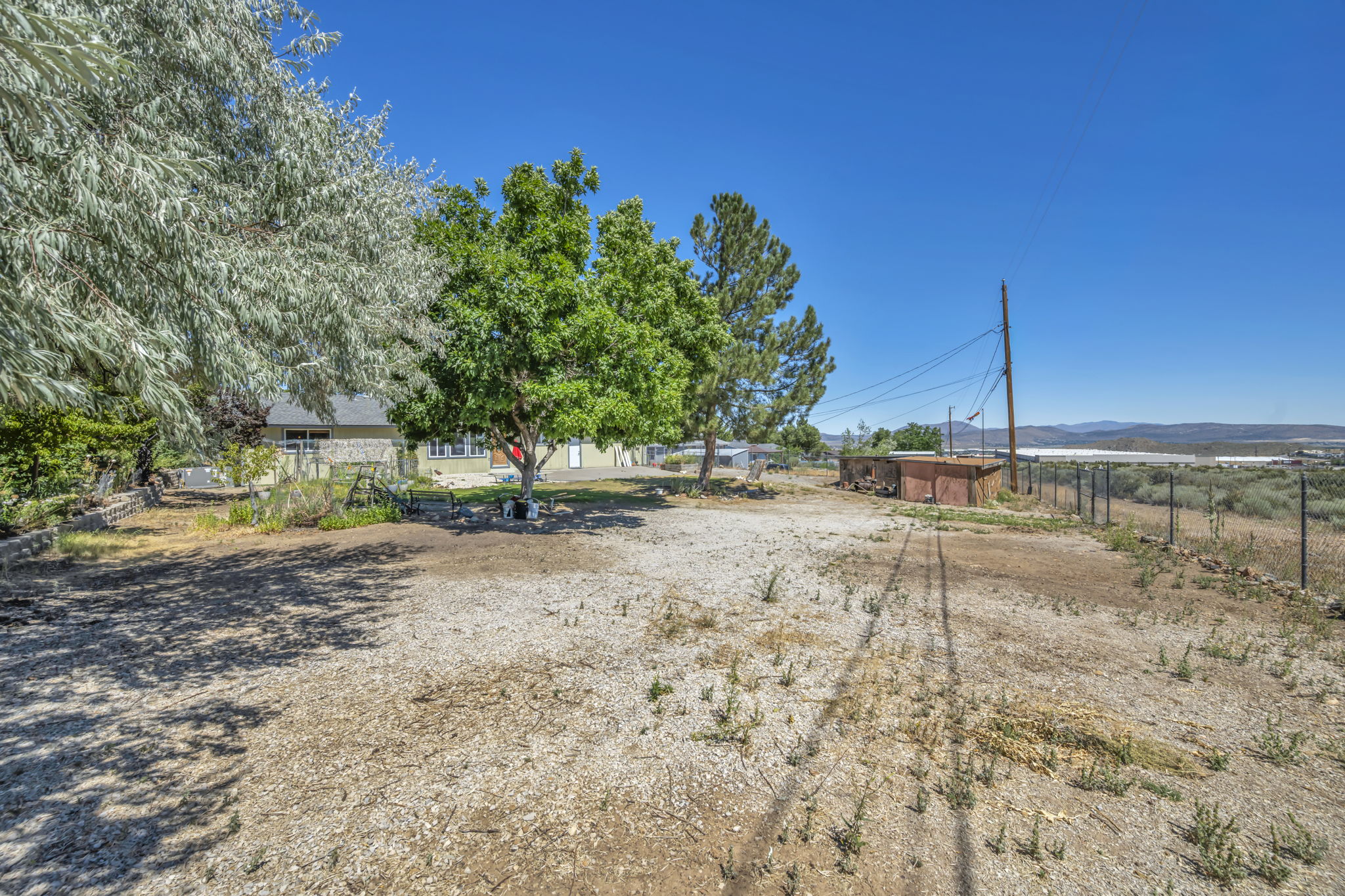 2440 Seneca Dr_58