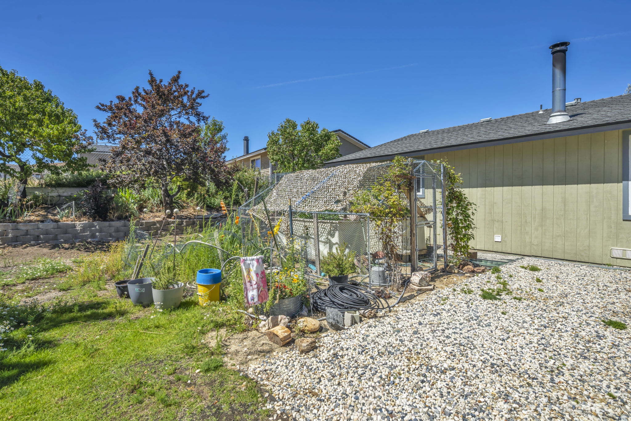 2440 Seneca Dr_51