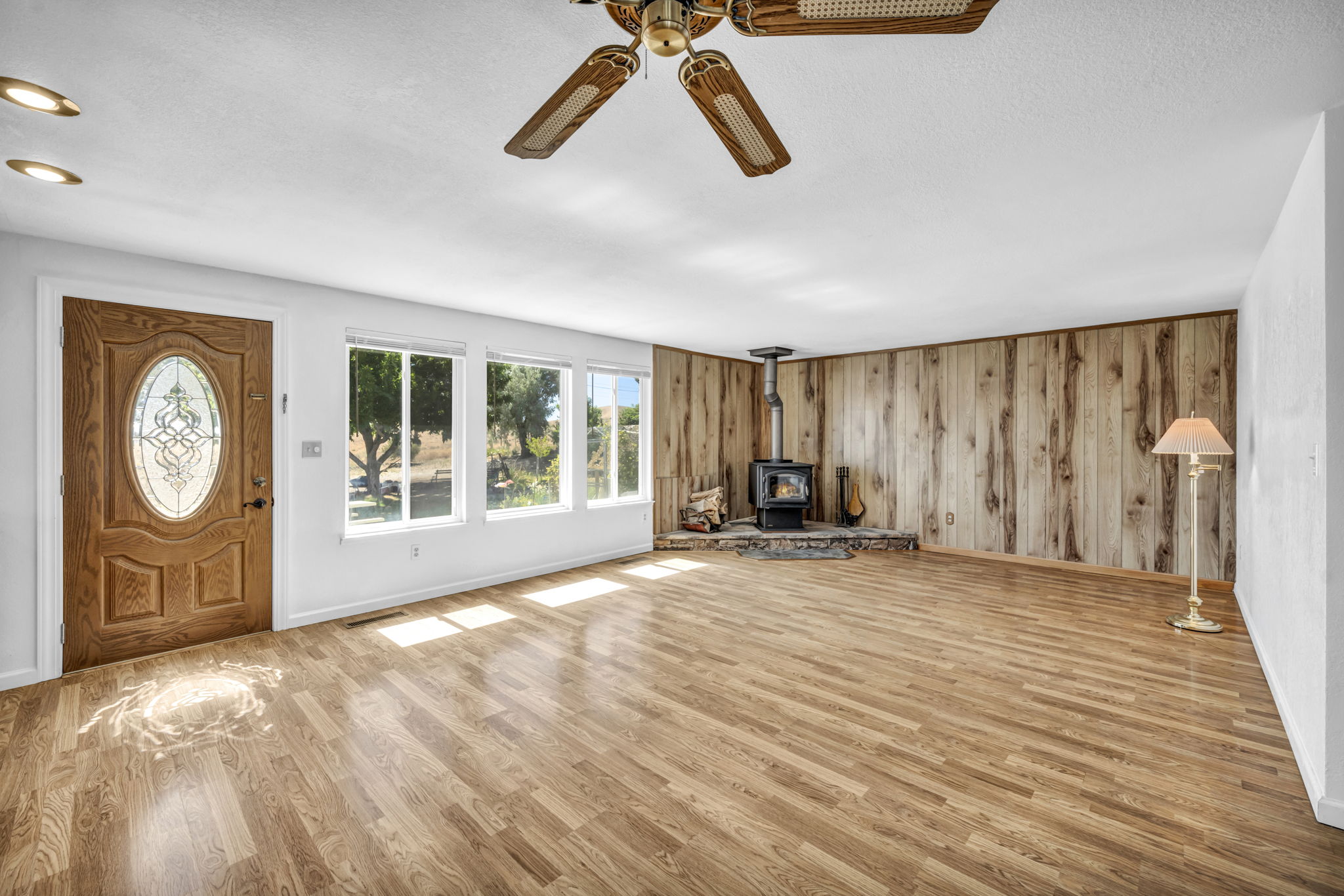 2440 Seneca Dr_15