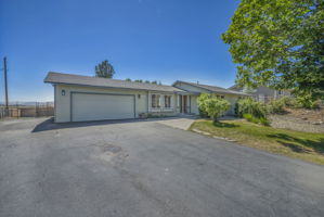 2440 Seneca Dr_61