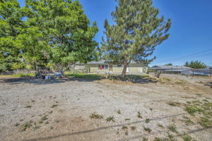 2440 Seneca Dr_57