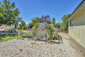 2440 Seneca Dr_52