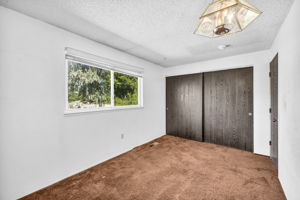 2440 Seneca Dr_35