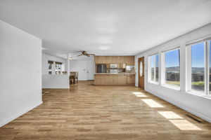 2440 Seneca Dr_17