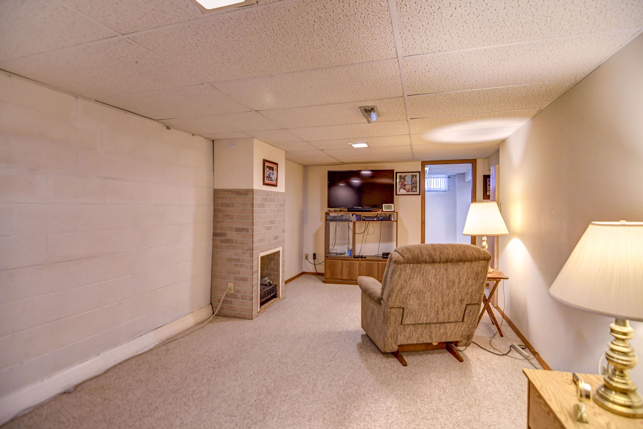  Photo 12