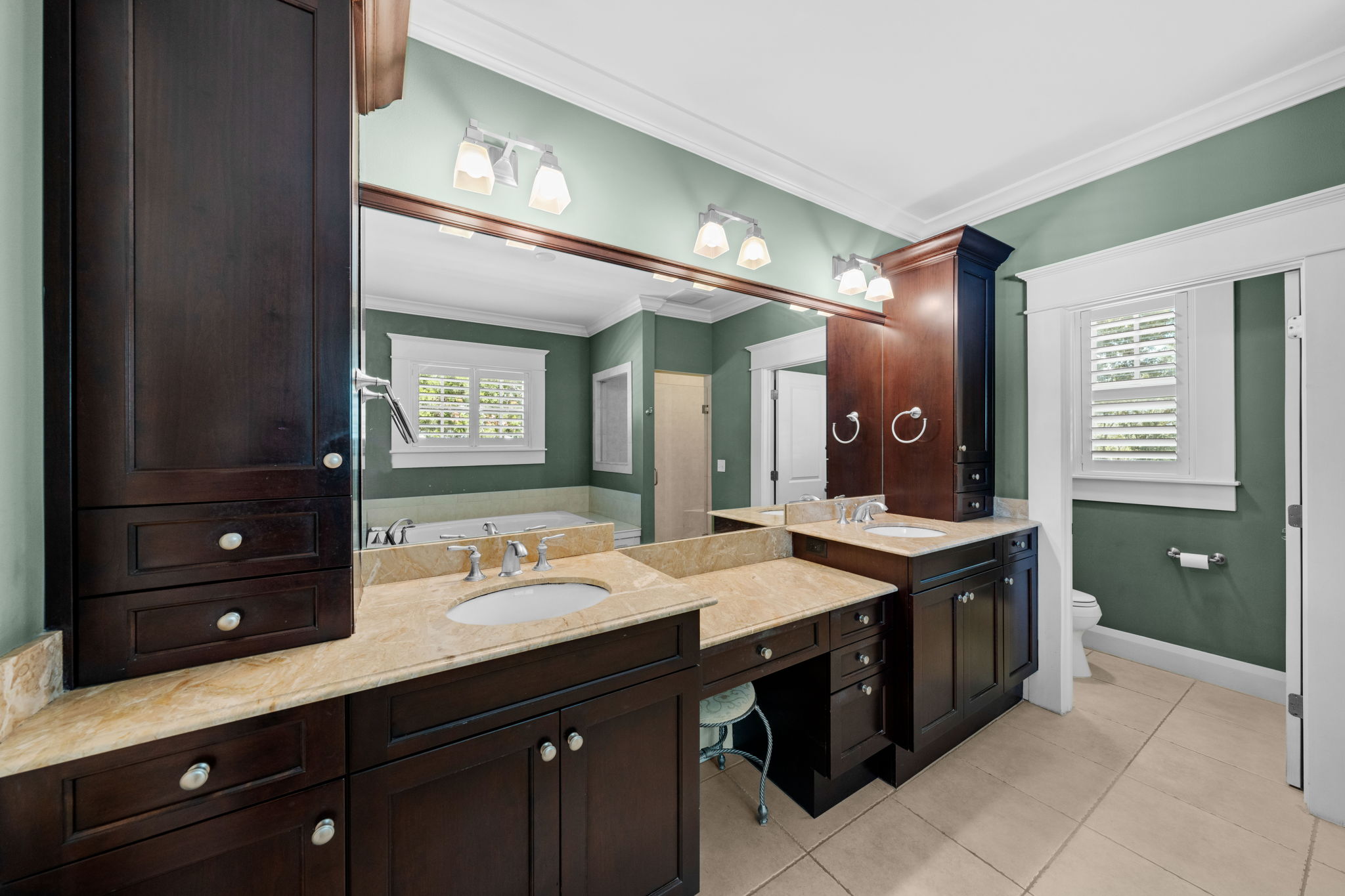 And dual sink vanity with make up area