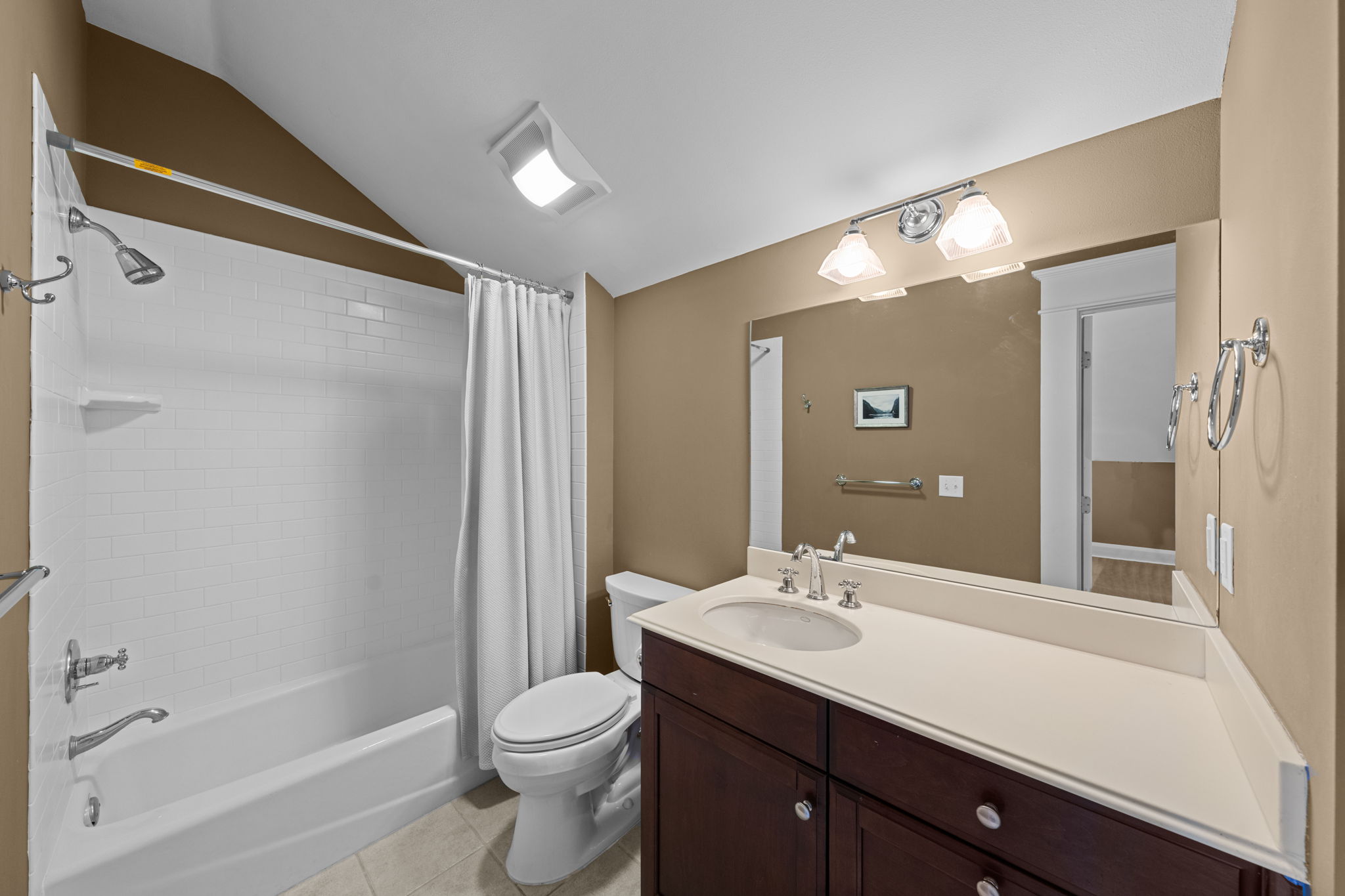 Bath off bedroom 5