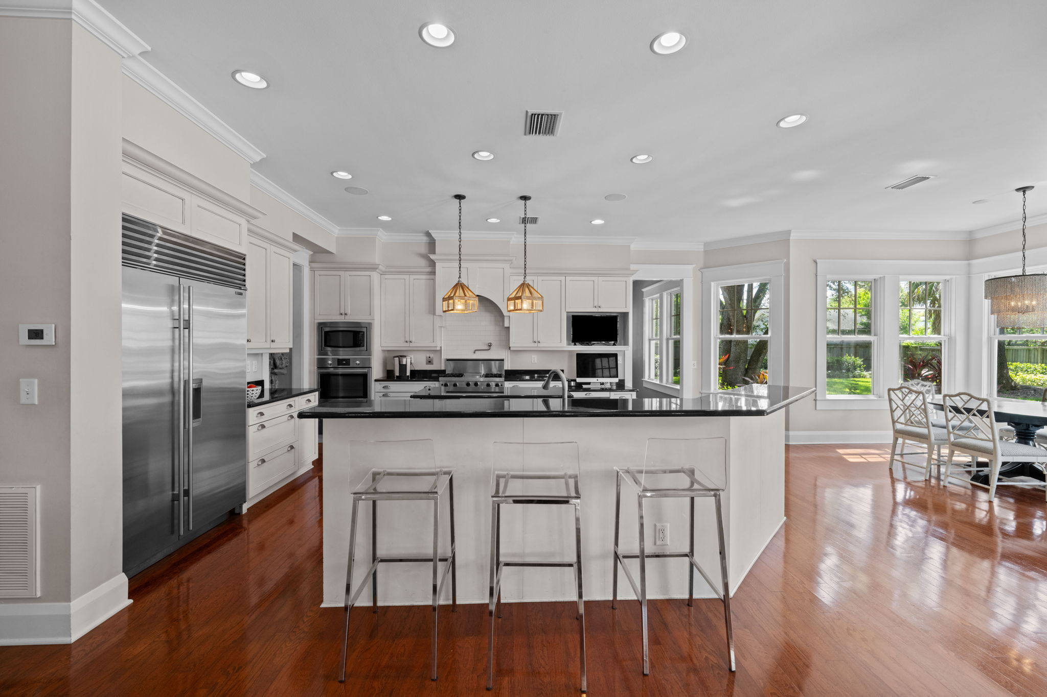 Ample seating around the breakfast bar