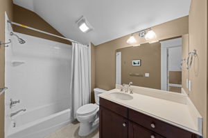 Bath off bedroom 5