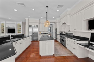 Viking gas range, built in oven, Subzero fridge, Scotsman ice maker