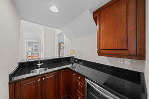 Perfect place for your favorite mixologist!