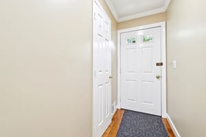 Wentworth Dr-S1007-005.jpg