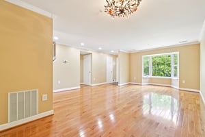 Wentworth Dr-S1007-008.jpg