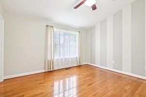 Wentworth Dr-S1007-010.jpg