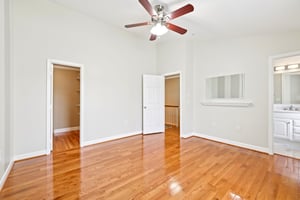 Wentworth Dr-S1007-018.jpg