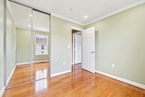 Wentworth Dr-S1007-024.jpg