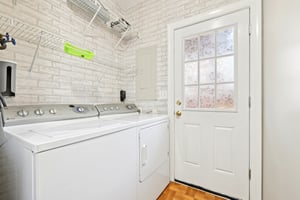 Wentworth Dr-S1007-025.jpg