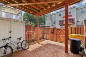 Wentworth Dr-S1007-028.jpg