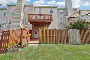 Wentworth Dr-S1007-030.jpg
