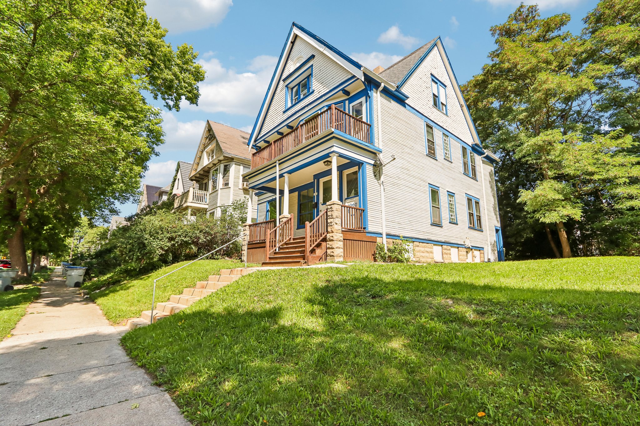 2444 N Palmer St unit 2446-S1209-002.jpg