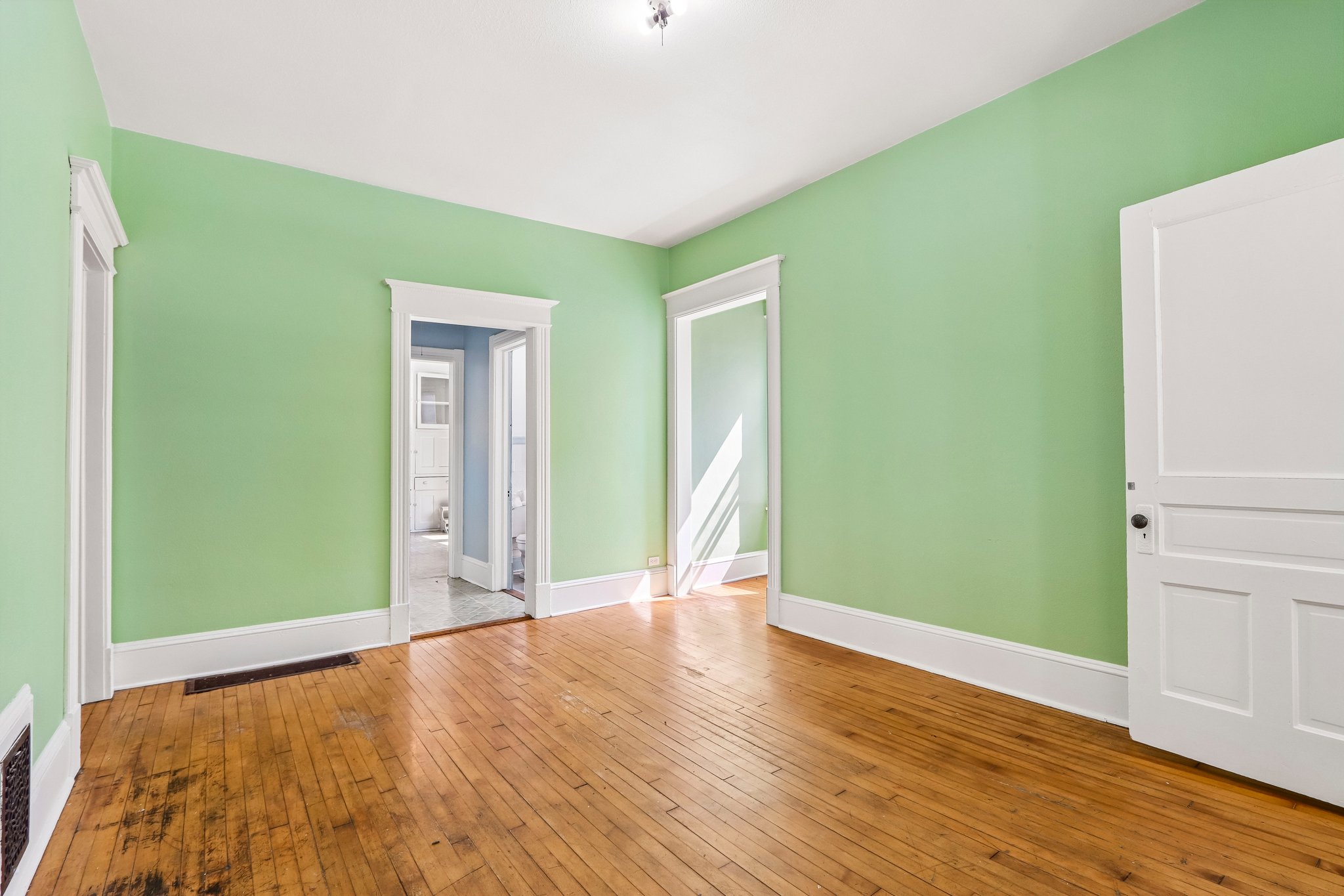 2444 N Palmer St unit 2446-S1209-008.jpg
