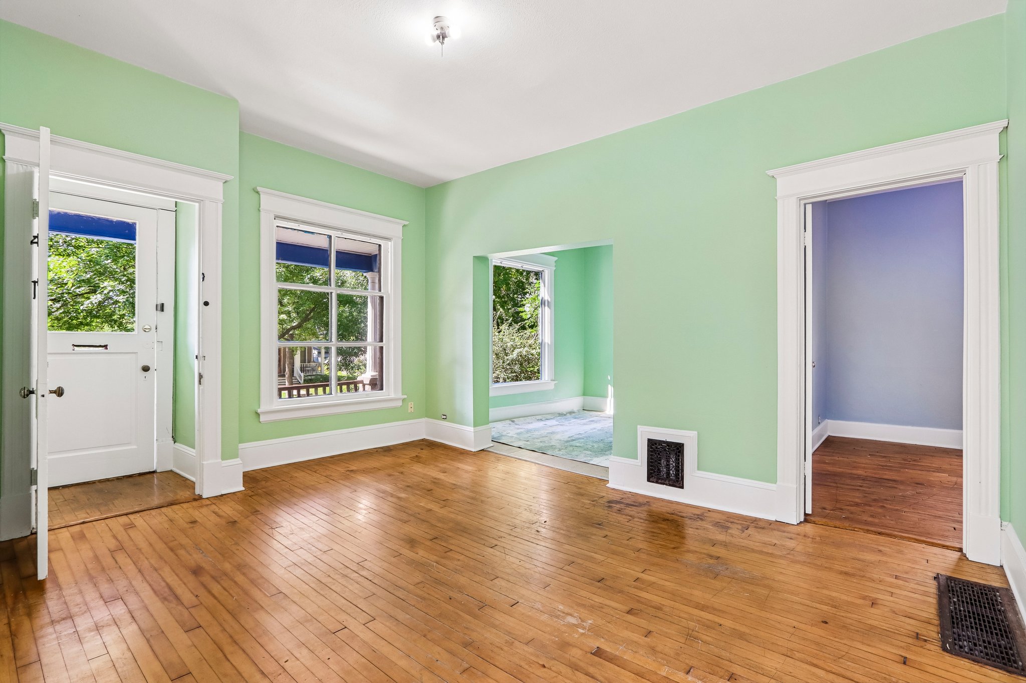 2444 N Palmer St unit 2446-S1209-010.jpg