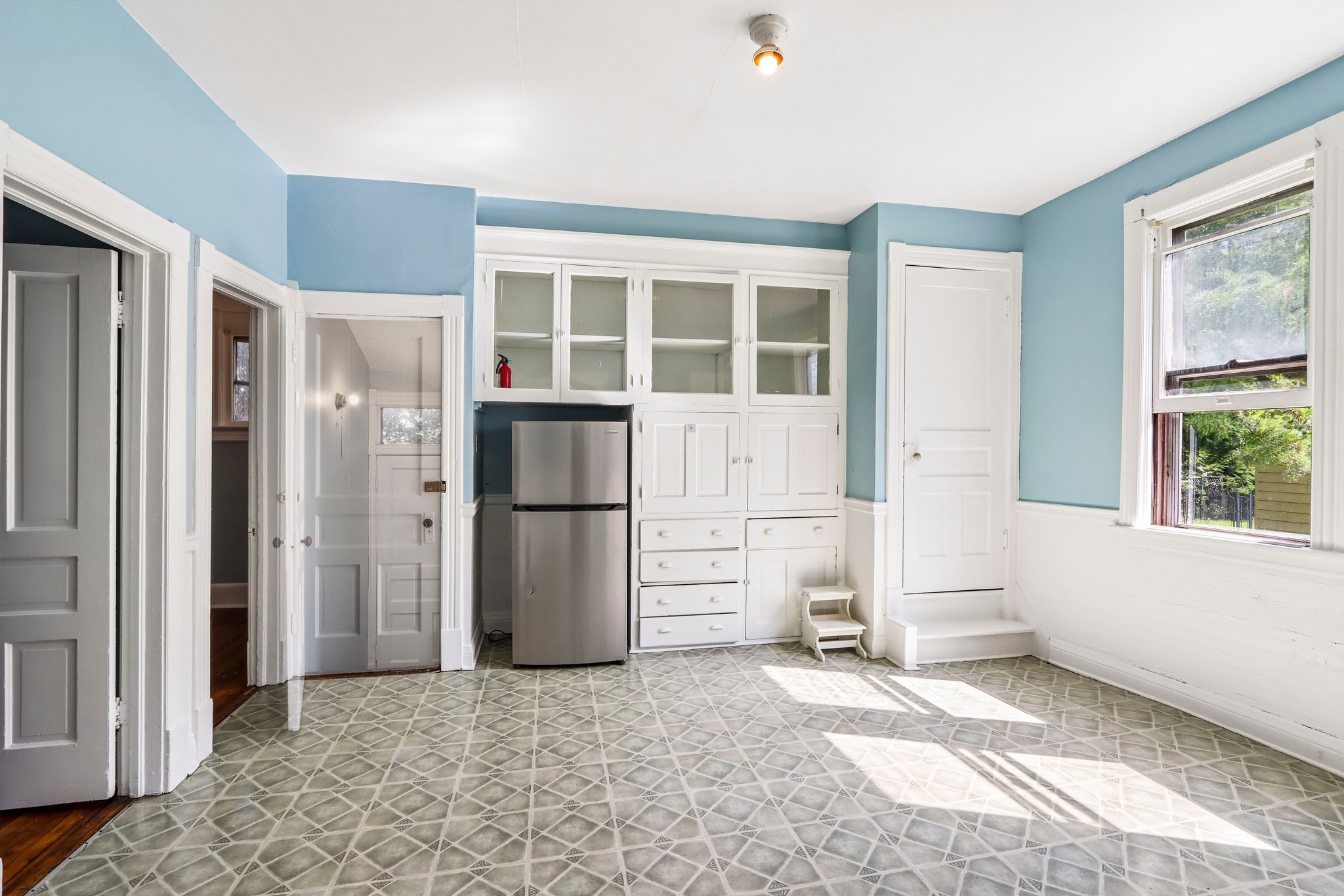 2444 N Palmer St unit 2446-S1209-011.jpg