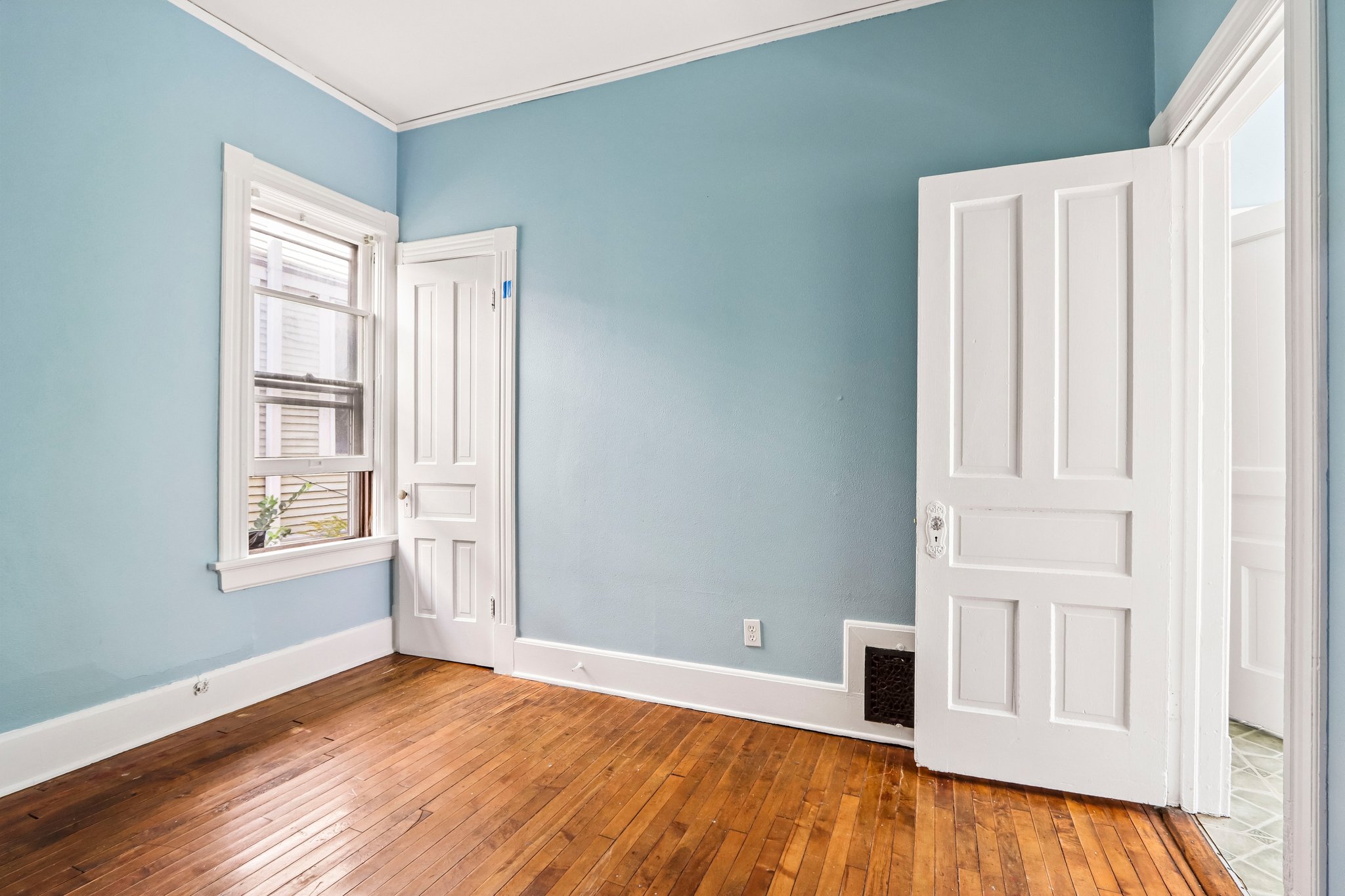 2444 N Palmer St unit 2446-S1209-024.jpg