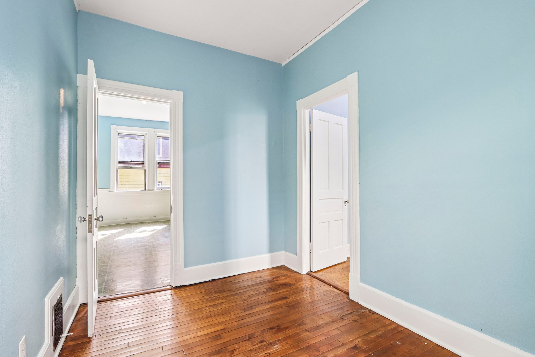 2444 N Palmer St unit 2446-S1209-025.jpg