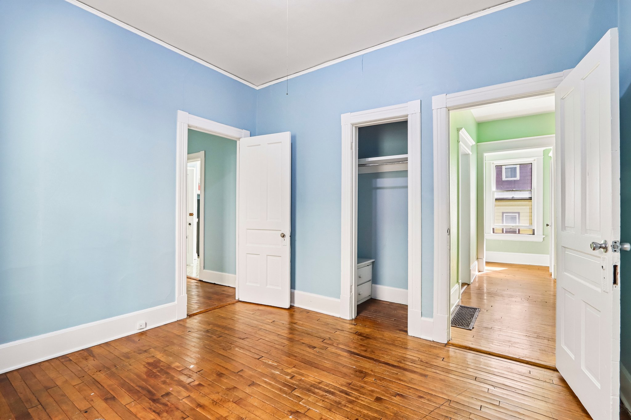 2444 N Palmer St unit 2446-S1209-030.jpg