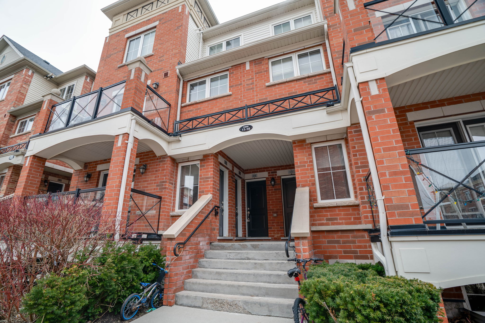 2444 Post Rd Oakville, ON L6H 0J1