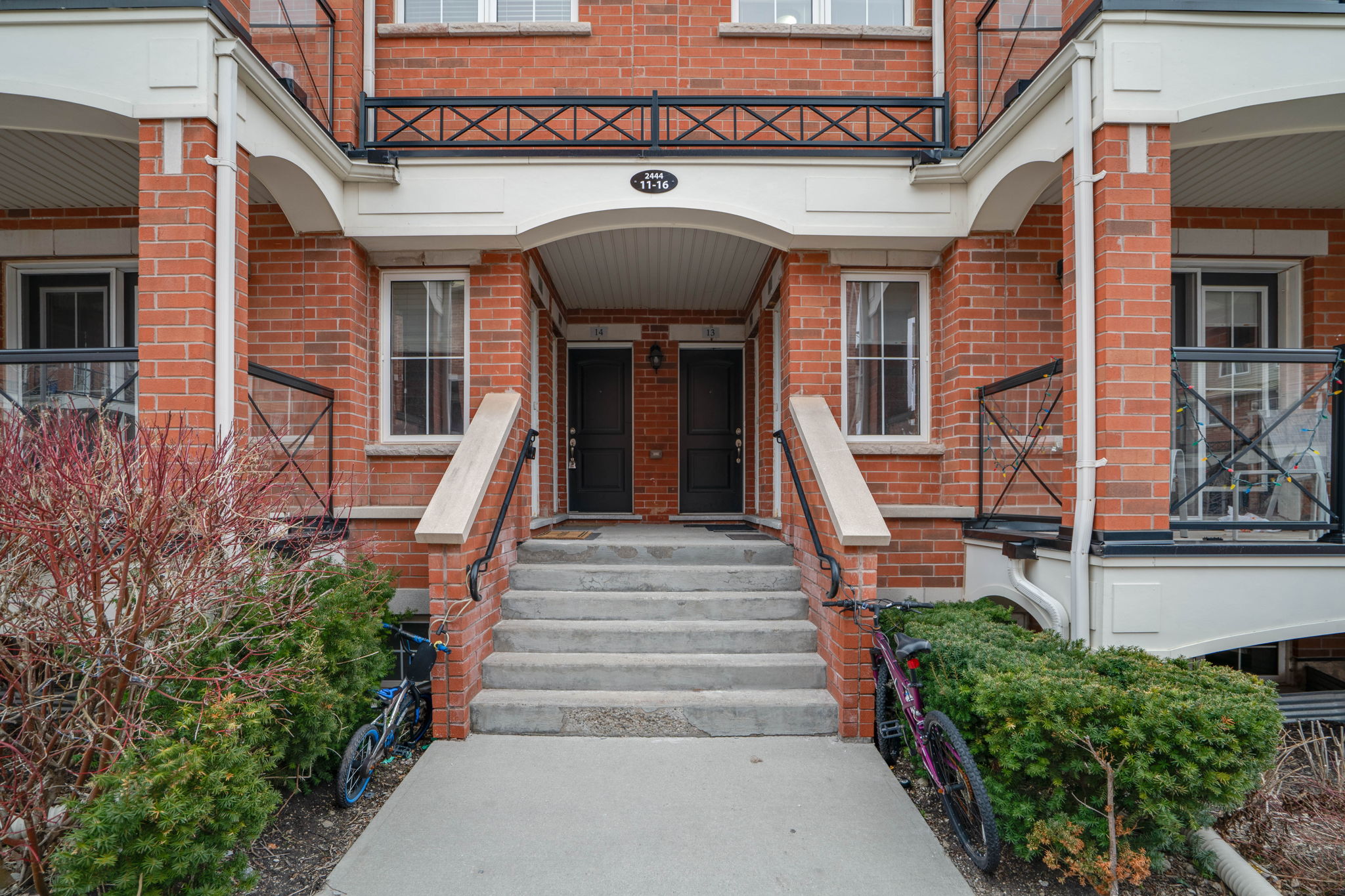 2444 Post Rd Oakville, ON L6H 0J1