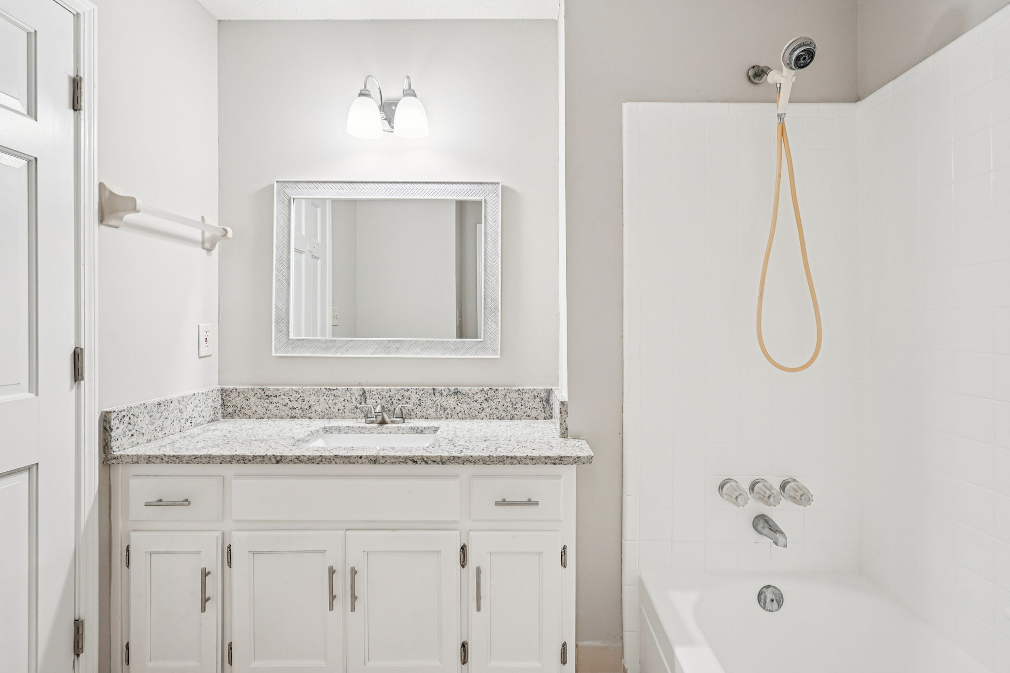 Quentin Dr-S1111-038