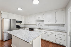 Quentin Dr-S1111-016