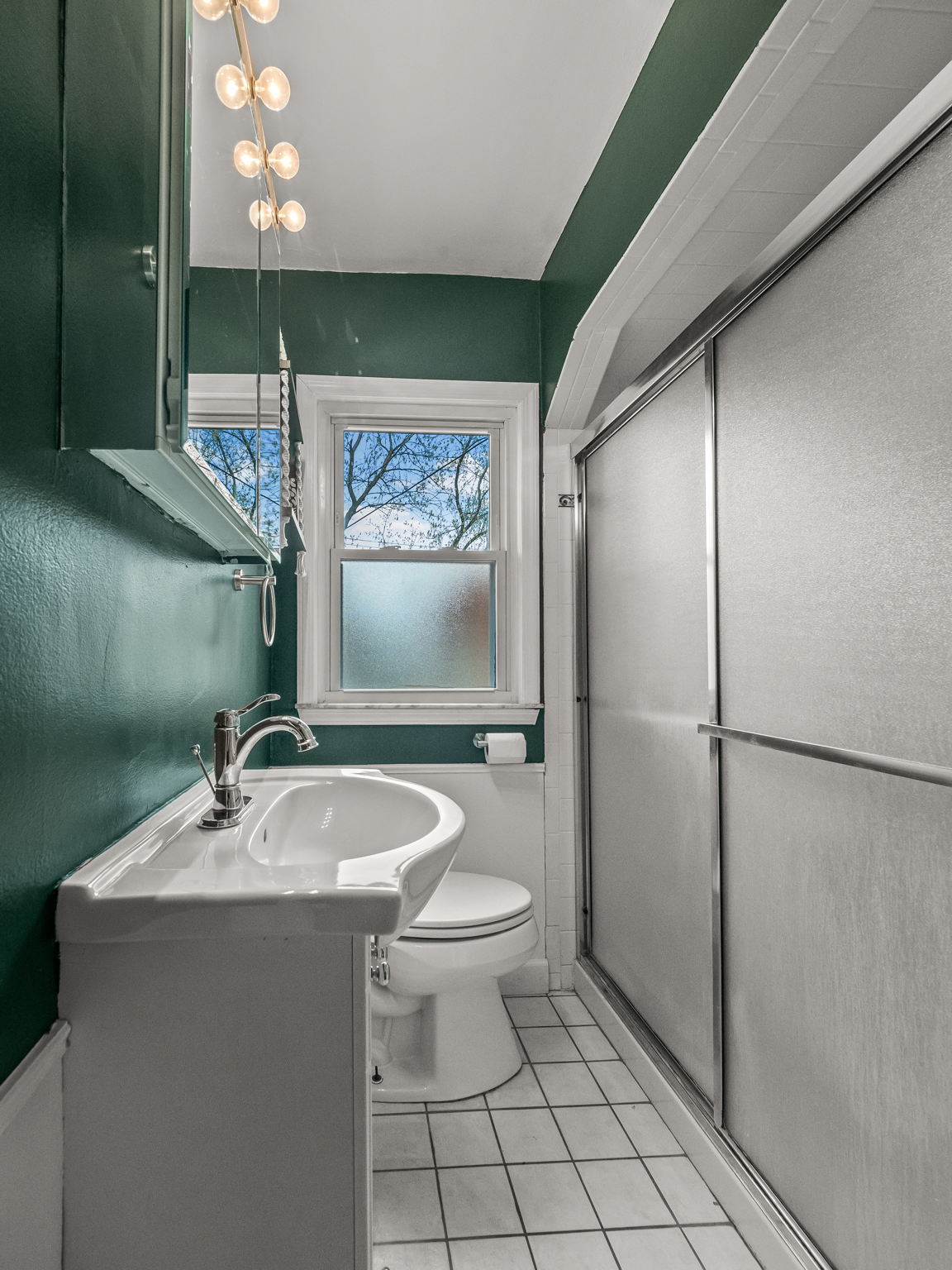 2445 Cambridge Rd, Berkley, MI 48072, USA Photo 27