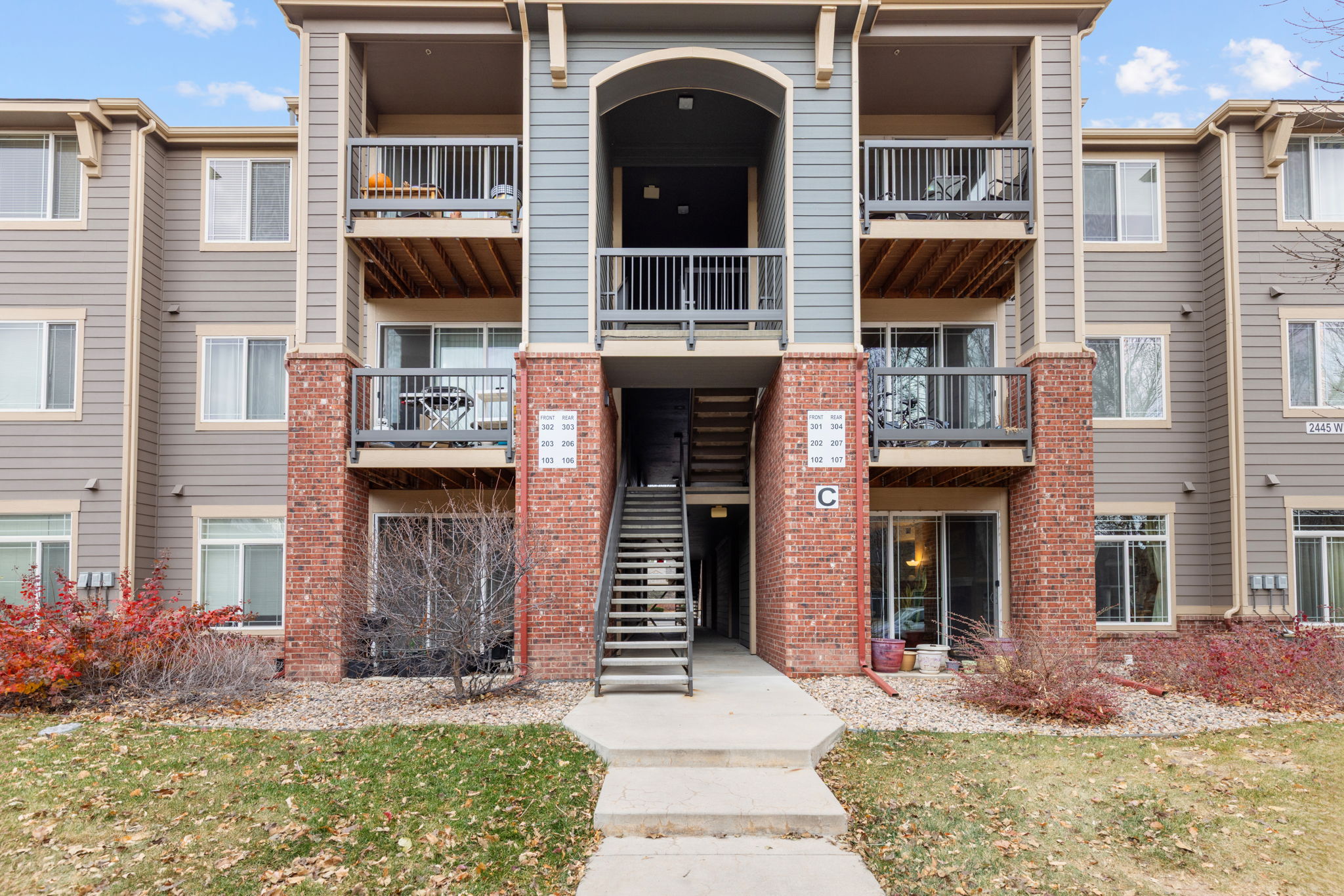 Unit is on Non-Street Side of Building