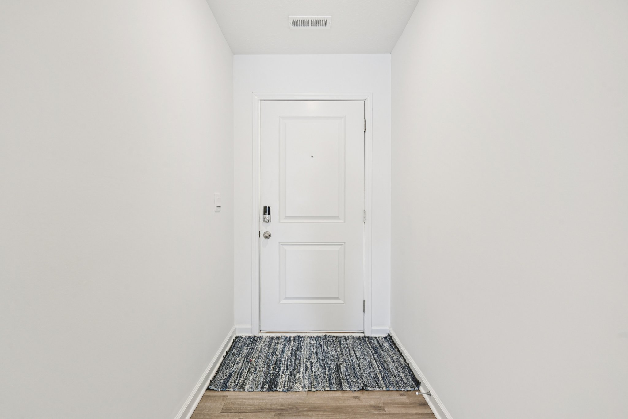 Kercheval St-S2801-006.jpg