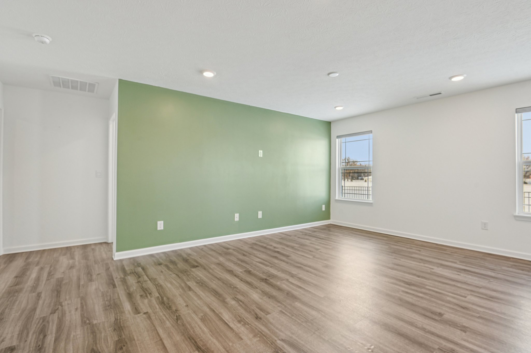 Kercheval St-S2801-007.jpg