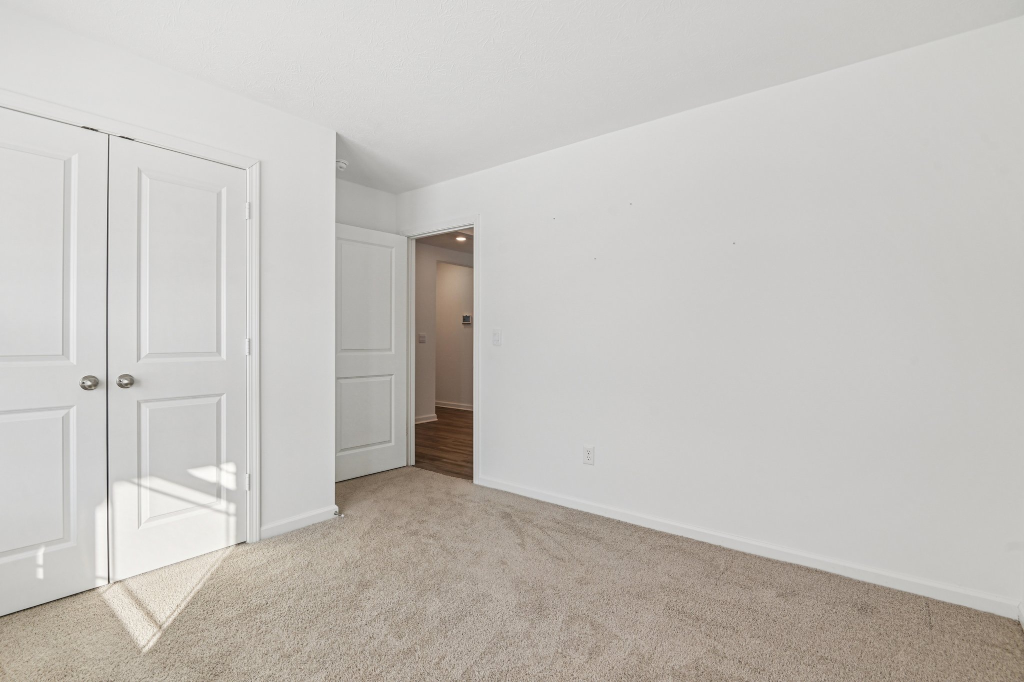 Kercheval St-S2801-028.jpg