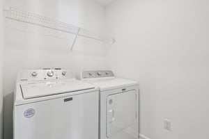 Kercheval St-S2801-035.jpg