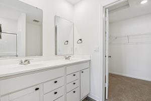 Kercheval St-S2801-041.jpg